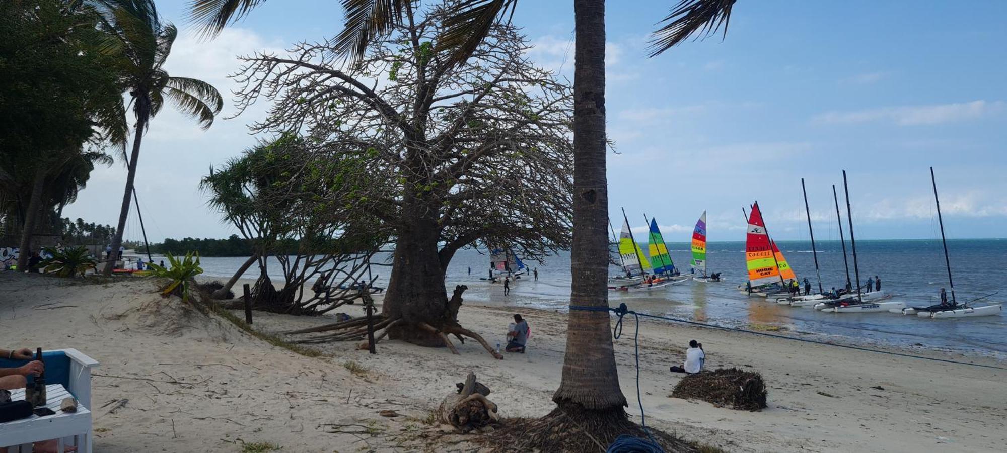 Funky Squids Beach Resort บากาโมโย ภายนอก รูปภาพ